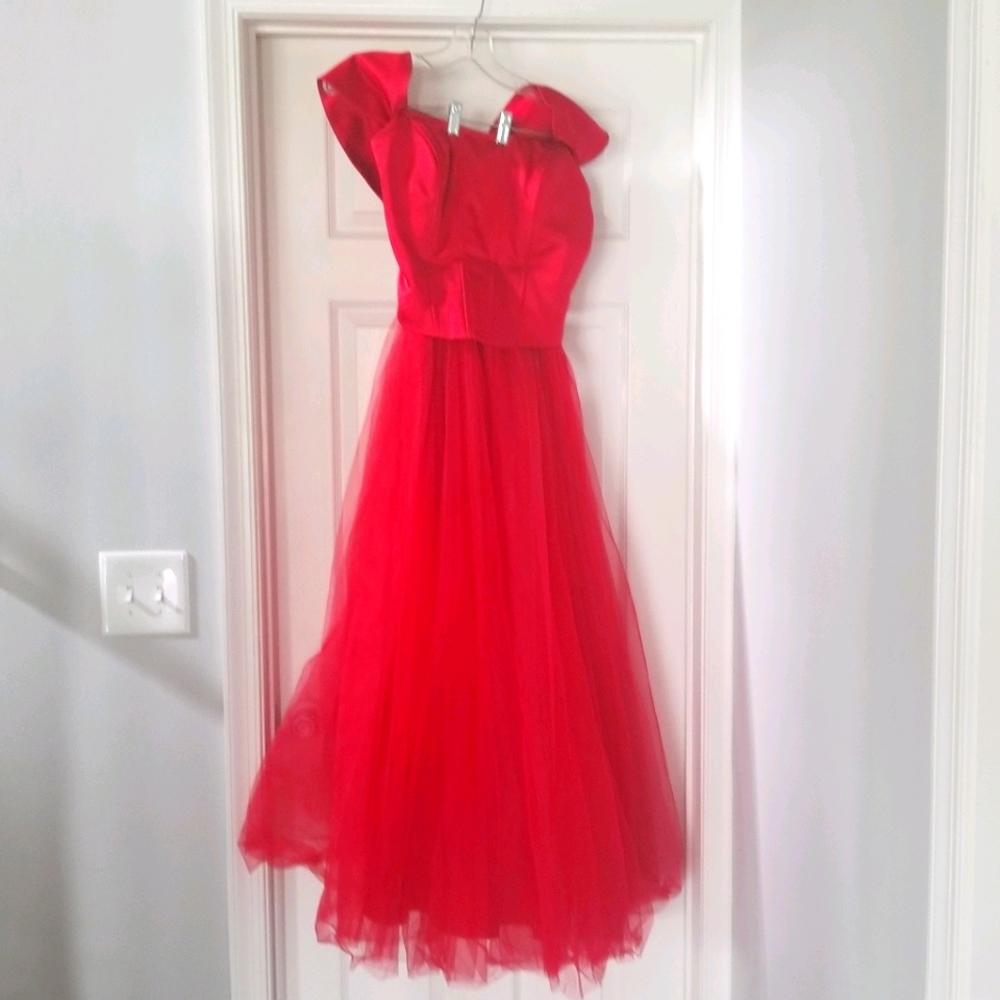 Formal Dress, Red, Tulle Skirt